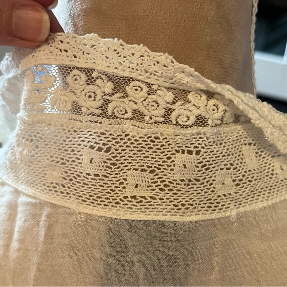 Olivaceous White Lace-Effect Trim Blouse Sz 2 - Picture 3 of 7